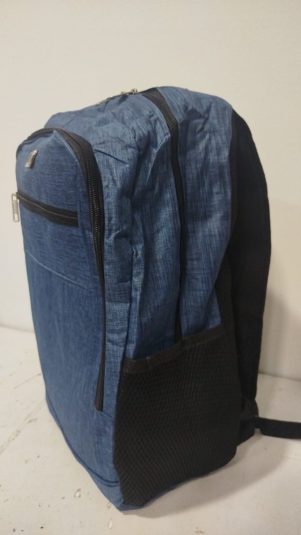 Mochila de costas BÁSICA - AZUL JEANS - Image 3