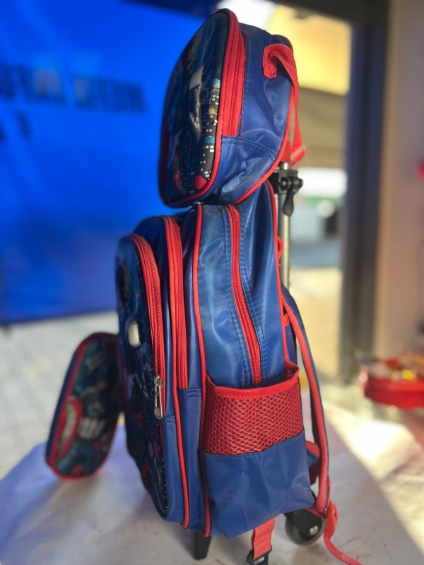 KIT MOCHILA DE RODINHA + LANCHEIRA + ESTOJO - CAPITAIN AMERICA - Image 2