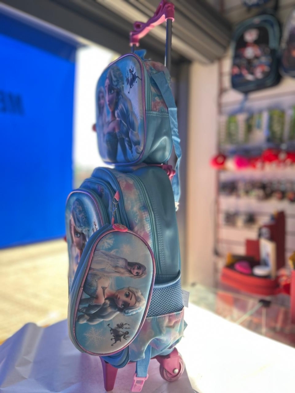 KIT MOCHILA DE RODINHA + LANCHEIRA + ESTOJO - FROZEN E ANA  AZUL - Image 2