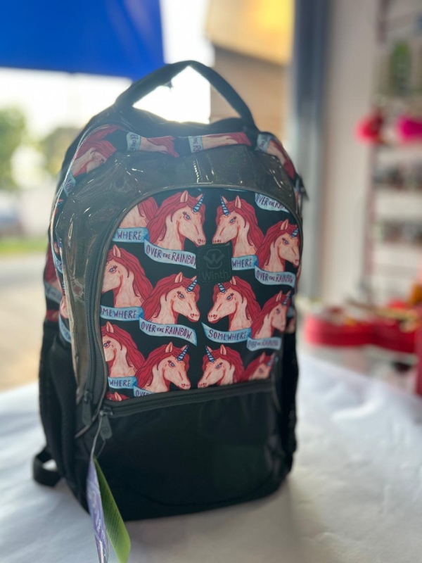 Mochila de costas reforçada - UNICÓRNEO NA COR PRETA