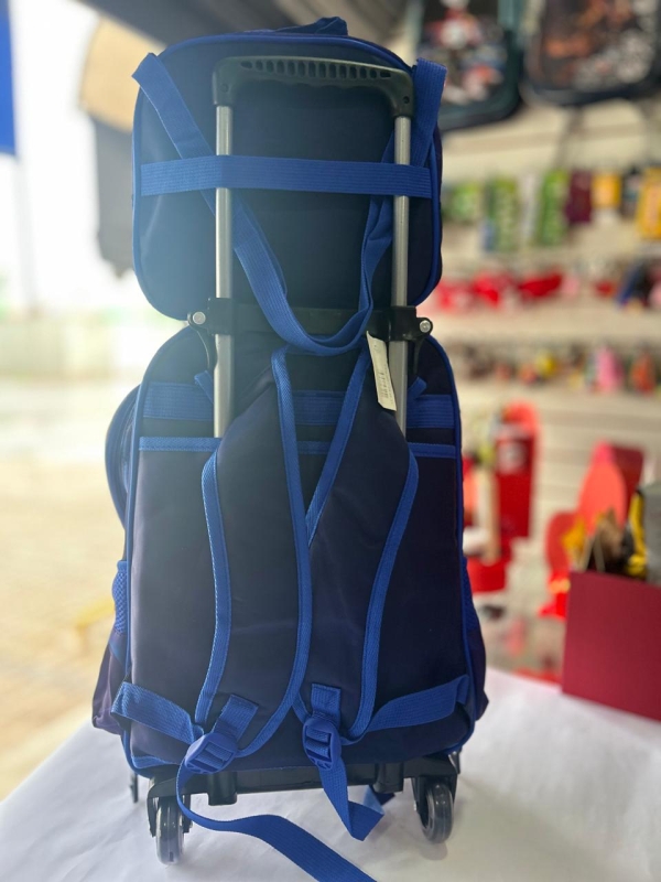 KIT MOCHILA DE RODINHA + LANCHEIRA + ESTOJO - PERSONAGENS MICKEY - Image 4