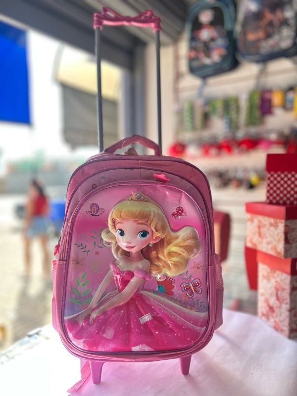 Mochila Rodinha Reforçada - MENINA PRINCESA