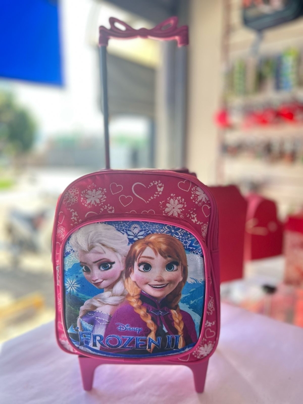 MOCHILA DE RODINHA PEQUENA BÁSICA FROZEM - 2 BOLSOS - Image 2