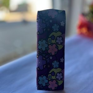 Estojo escolar simples 1 zíper- ESTAMPA FLOR - ROXO